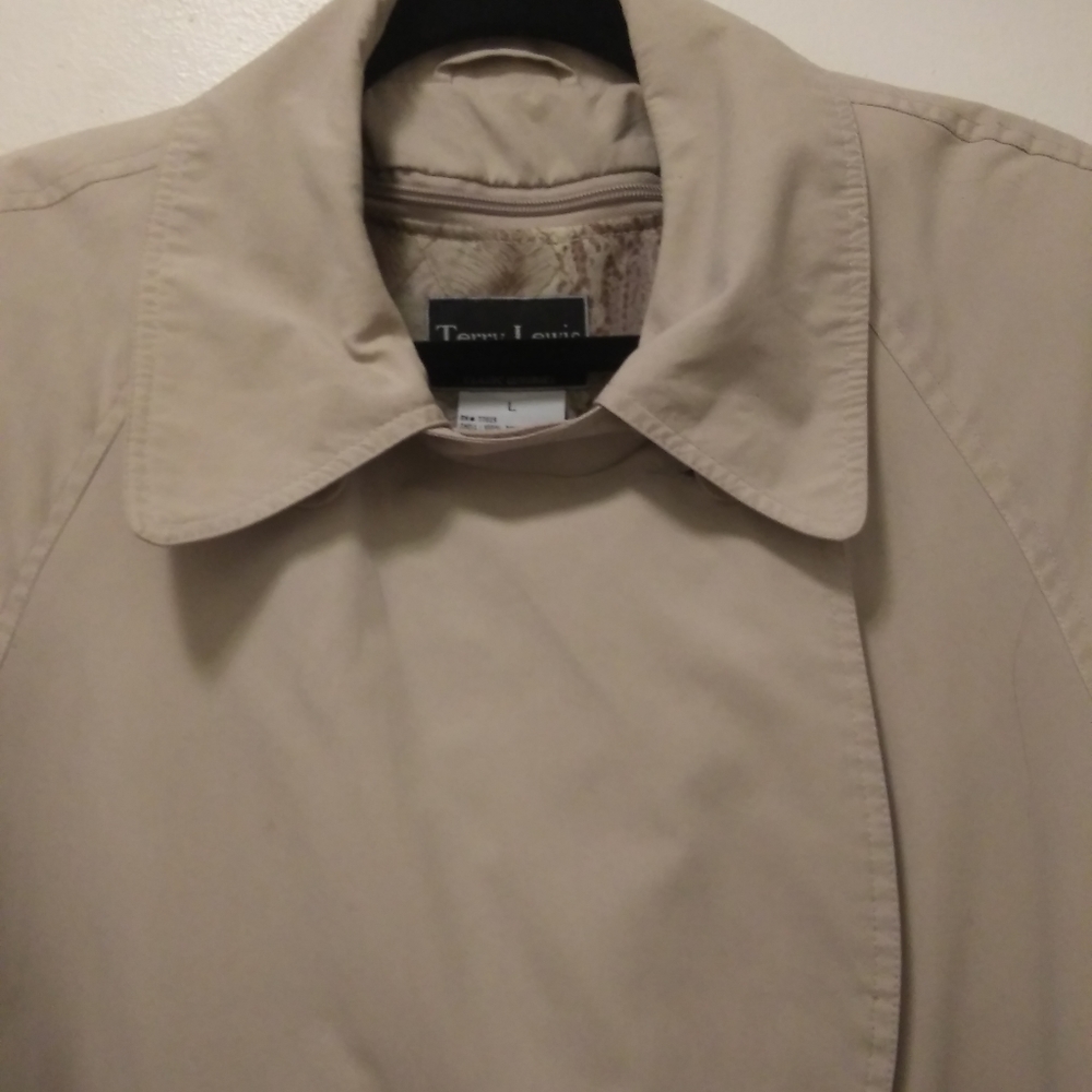 Terry Lewis Classic Trenchcoat